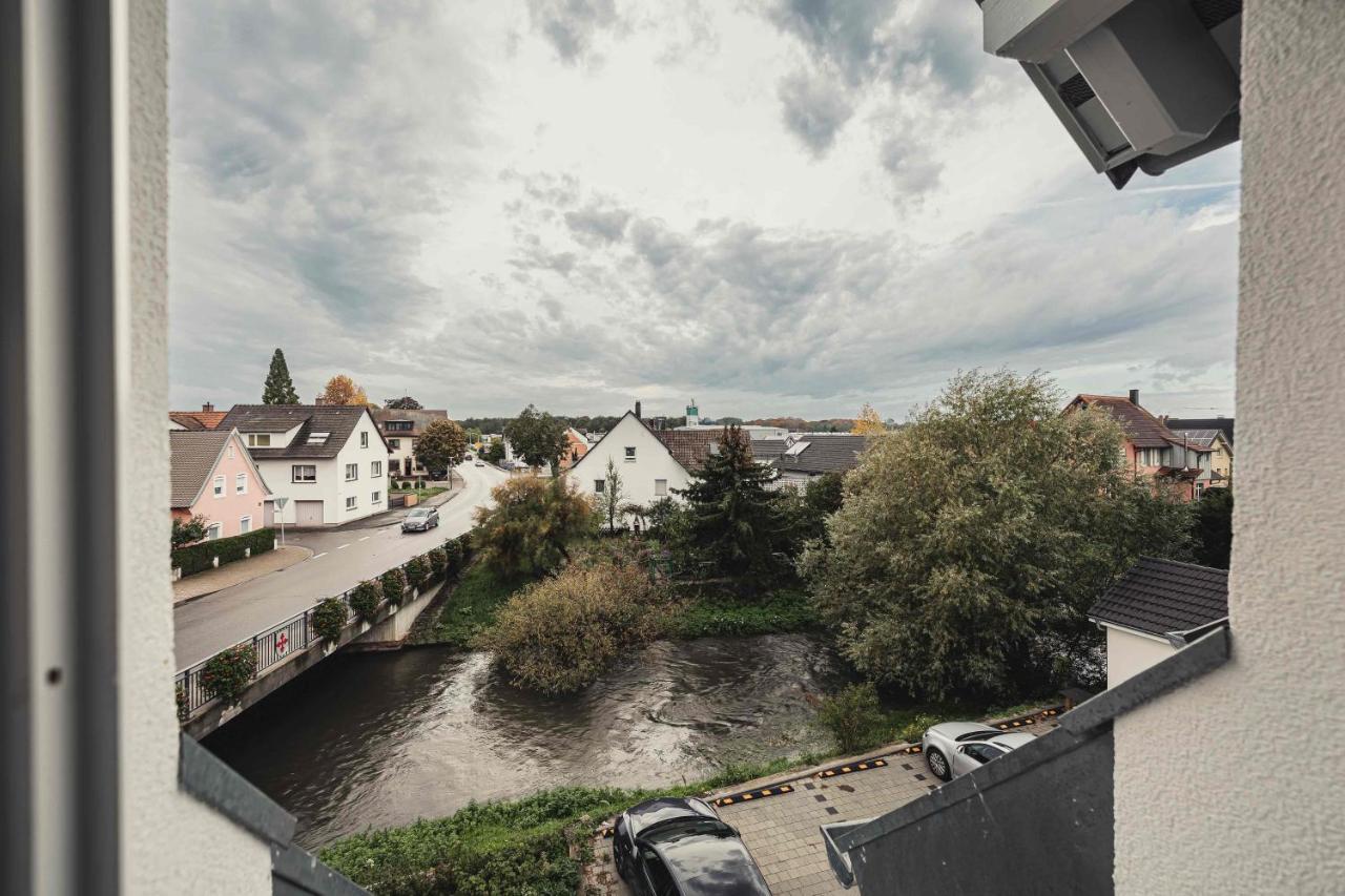 Ferienwohnungen Und Boardinghouse Heimbach In Renchen Exteriör bild